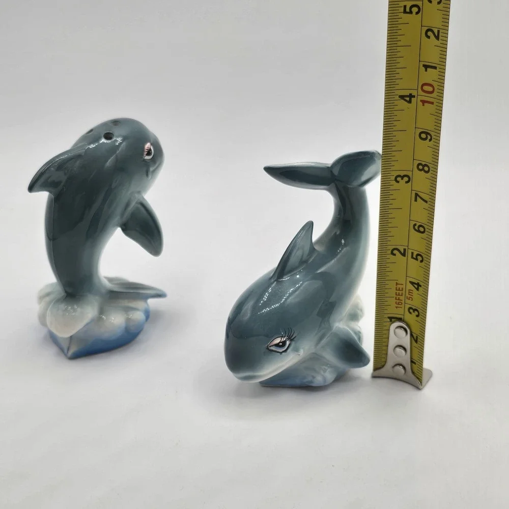 Vintage Whale Salt and Pepper Shakers 1950s/1960s Japan Kitschy Anthropomorphic